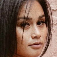 Alessa Holloway Nahé