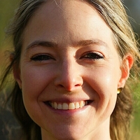 Alice Roberts Presenter Nahé