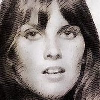 Caroline Munro Nahé