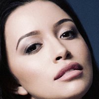Christian Serratos Nahé