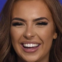 Demi Jones Nahé