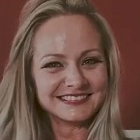 Elisa Pink Nahé