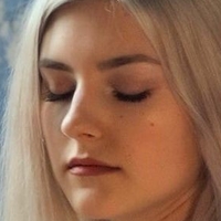 Eva Elfie Nahé
