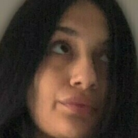 holly.bratty Nahé