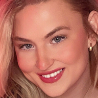 kloebby Nahé