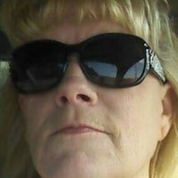Leslie Caples Nahé