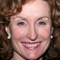 Lisa Banes Nahé