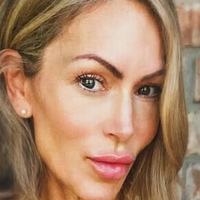 Melanie McCloy Nahé