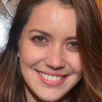 Nathalia Dill Nahé