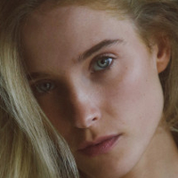 Polina Logvin Nahé