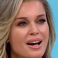 Rebecca Romijn Nahé