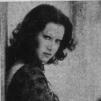 Ria De Simone Nahé
