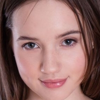 Sabrina Young Nahé