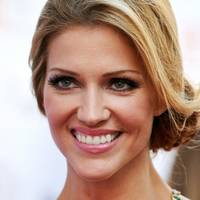 Tricia Helfer Nahé