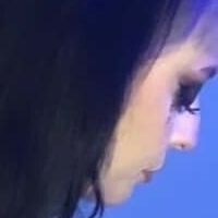Violet Thorne Nahé