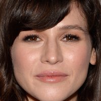 Yael Stone Nahé