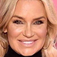 Yolanda Hadid Nahé