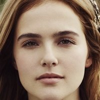 Zoey Deutch Nahé